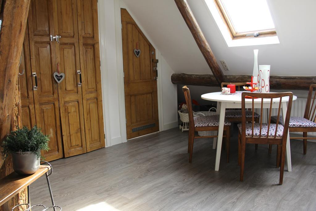 Boerderij De Zalm Bed and Breakfast Schalkwijk Δωμάτιο φωτογραφία